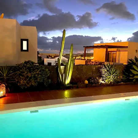 Tabaiba Lanzarote * Playa Blanca (Lanzarote)